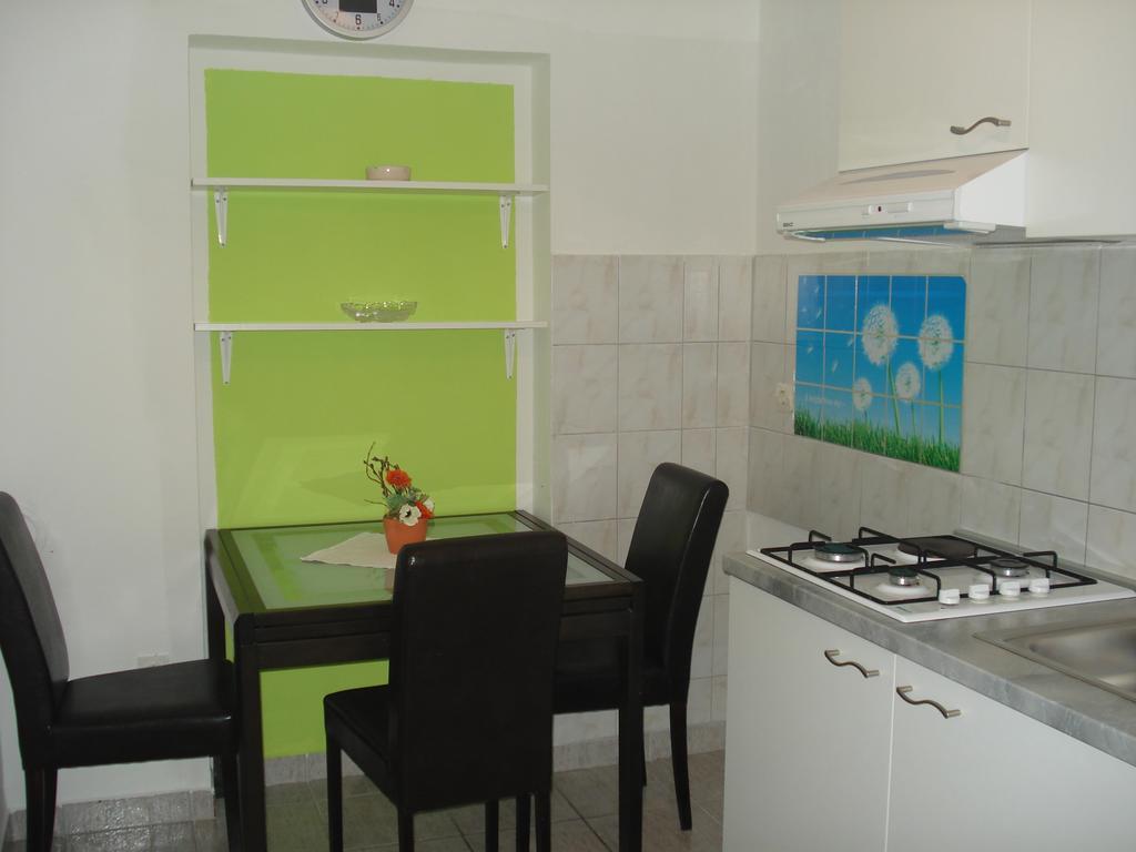 Apartments Besedic Mandre Εξωτερικό φωτογραφία
